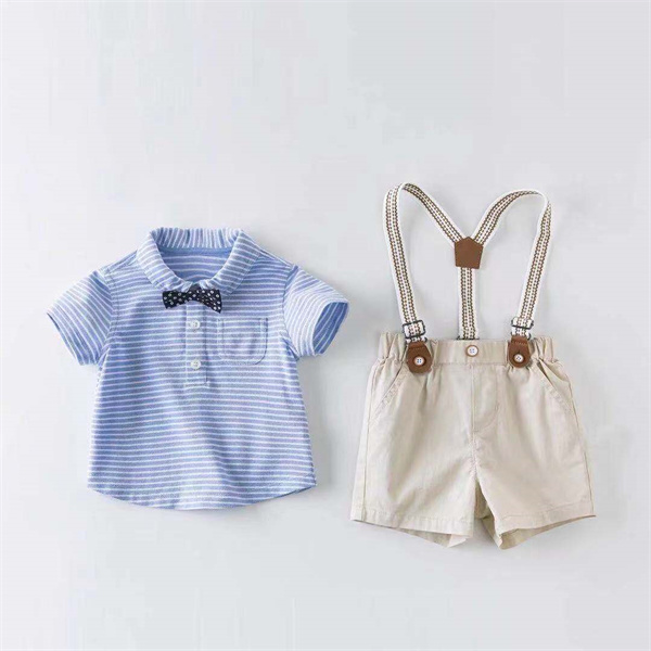 polo shirt with bow & shorts