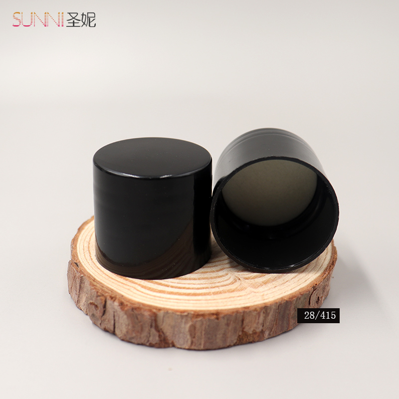 Custom Smooth Cosmetic Bottle Screw Cap