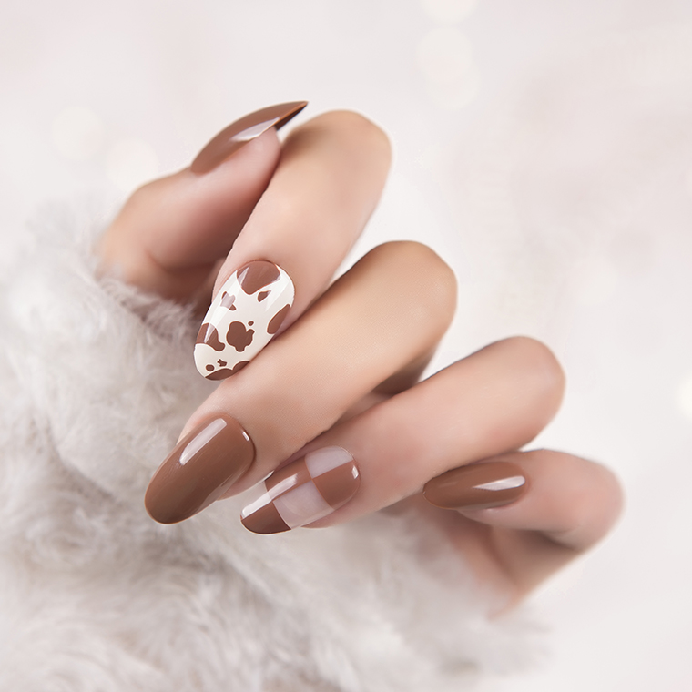 Easywell 28 pcs manufacture wholesale French Dalmatian Oval Nail