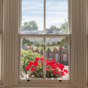 SINGLE-HUNG & DOUBLE-HUNG WINDOWS