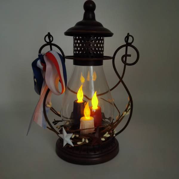 Solar Lantern Outdoor Garden Decorative Old Lantern with Flickering Flame Vintage Lantern Hanging Lights for Camping Patio Yard