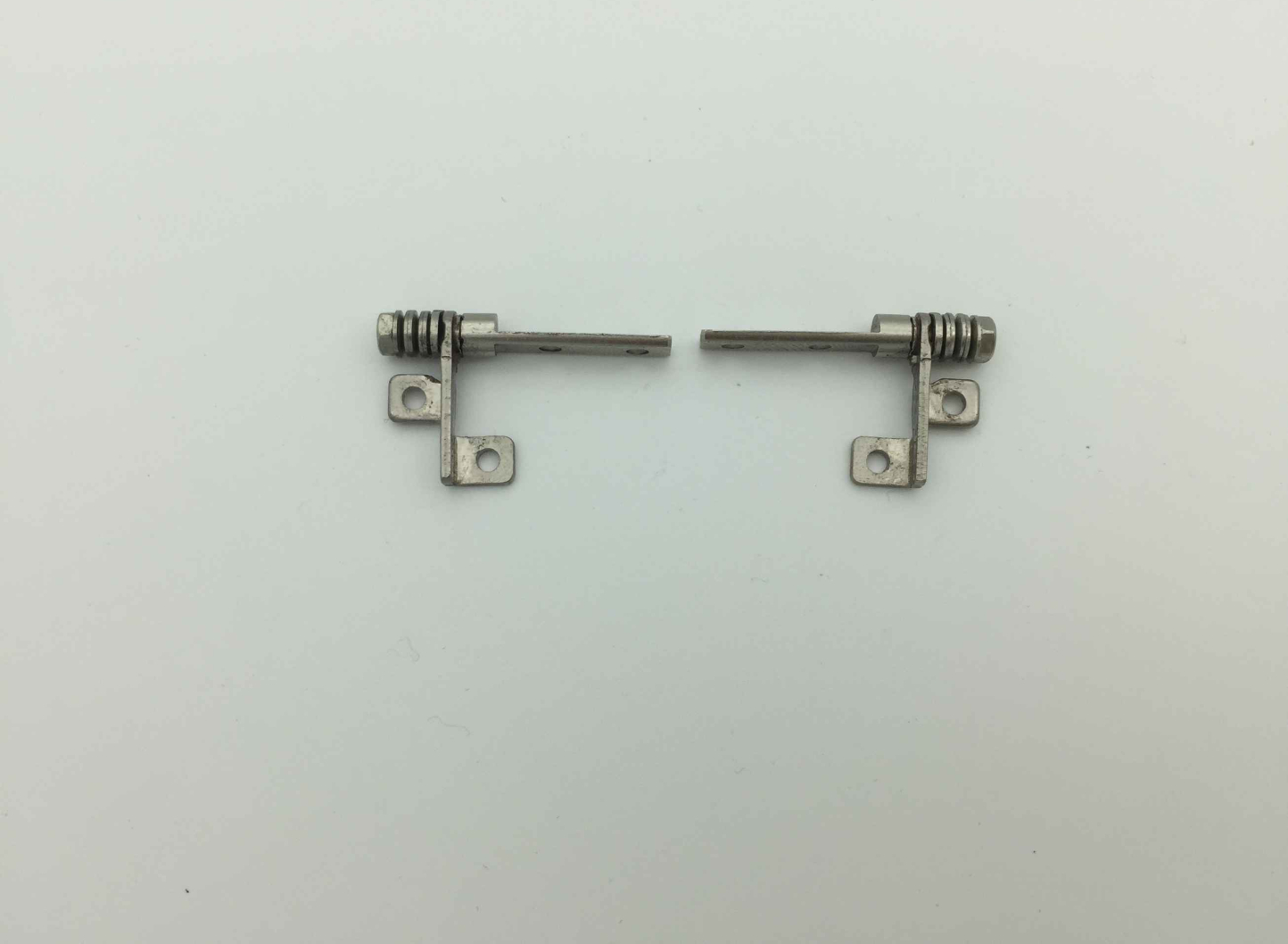 Bluetooth keyboard hinge