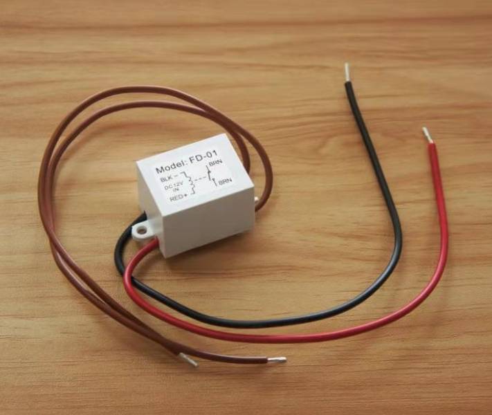 12V Relay with 4 wires