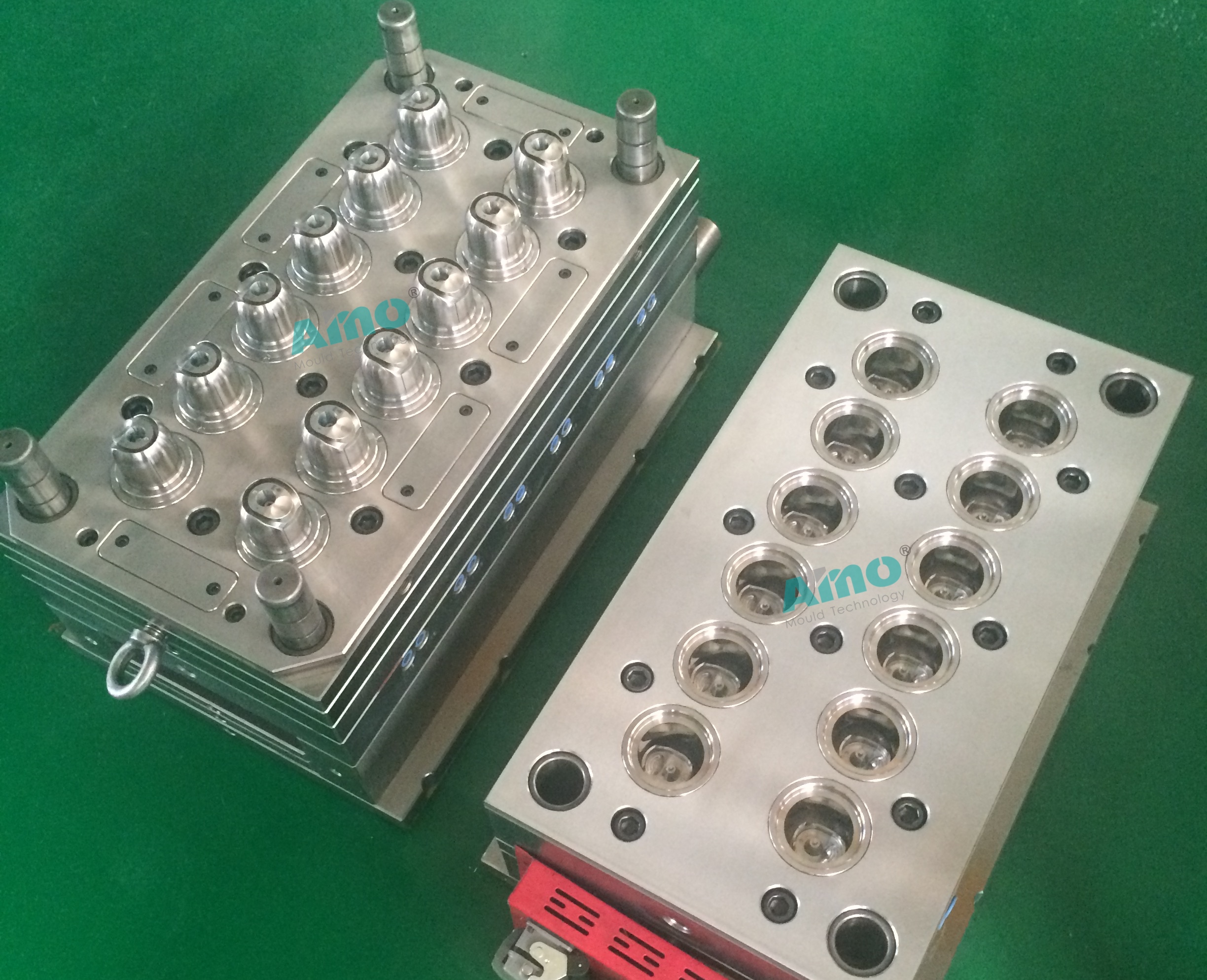 sprayer cap mold