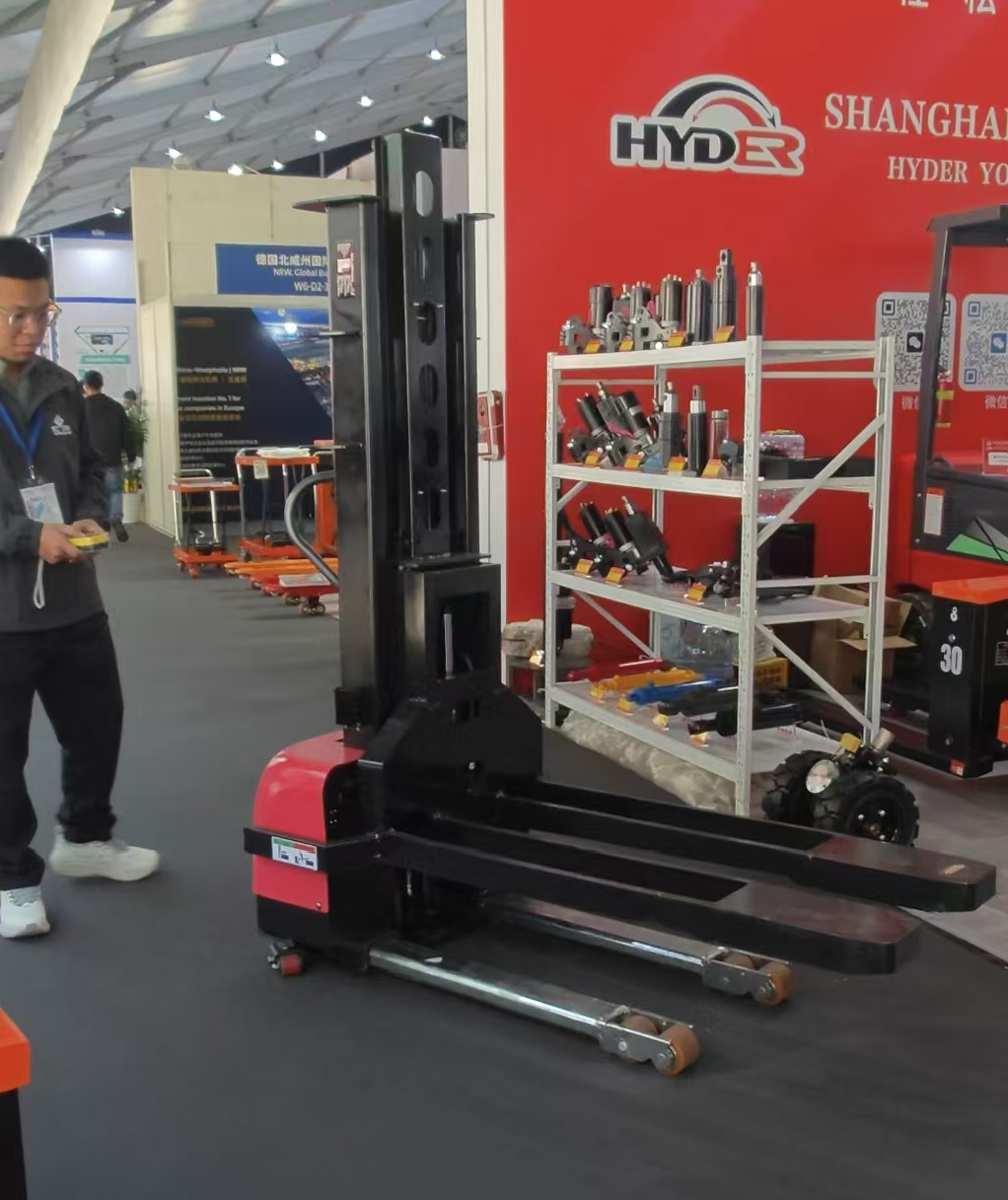 Hyder remote self loading stacker 