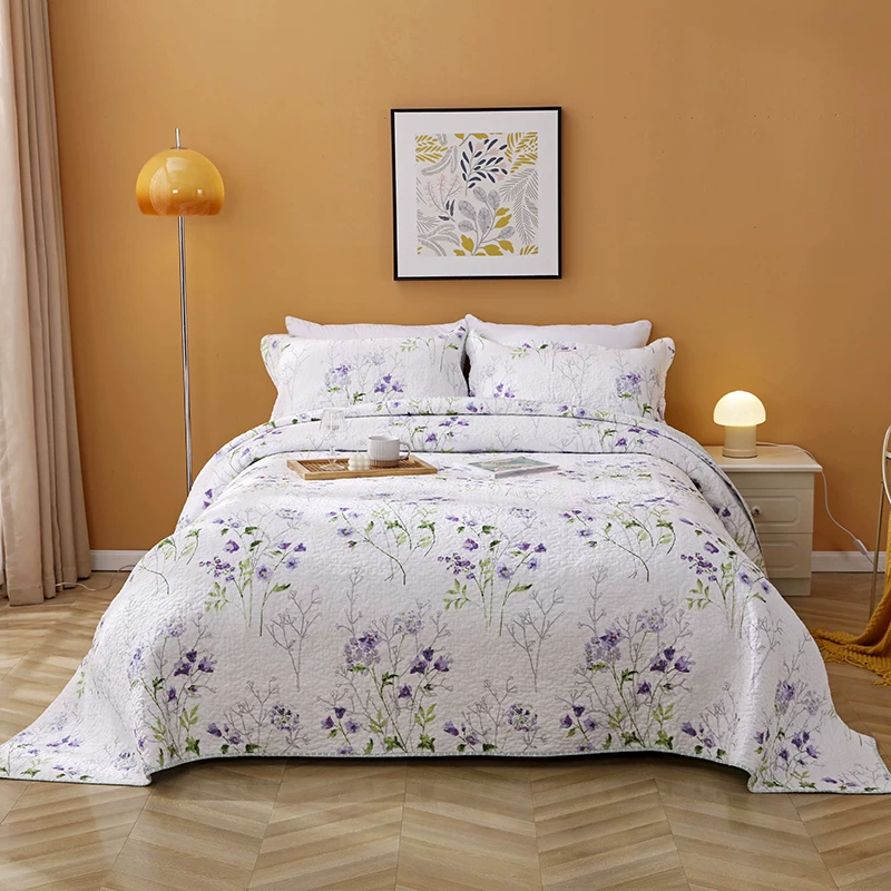 Double-sided 100% Cotton White Paisley Floral Quilted Bedspread