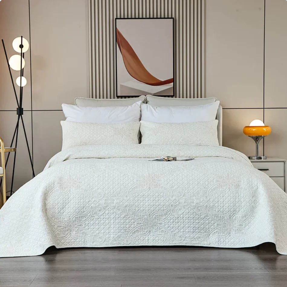 100% Cotton Off‑White Quilted Bedspread