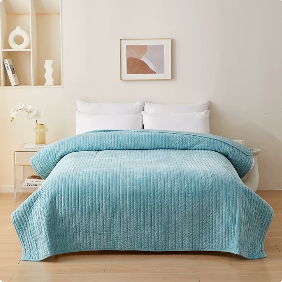 100% Cotton Sky Blue Quilted Bedspread