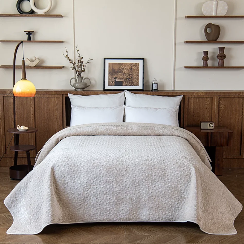 100% Cotton Off‑White Textured Quilted Bedspread
